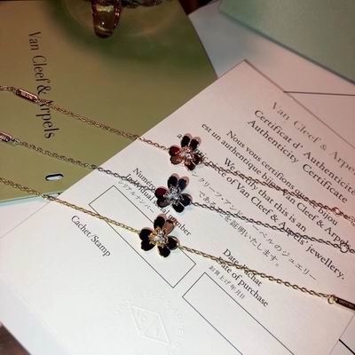 Van Cleef & Arpels bracelet10 (9)