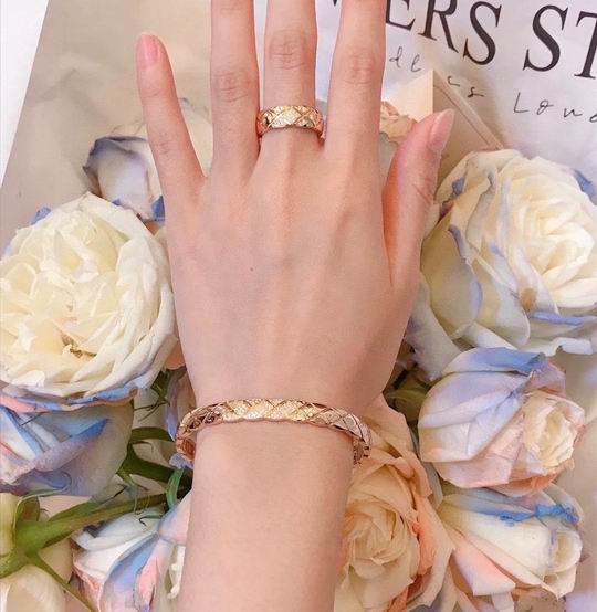 Chanel bracelet 12lyh41 (1)