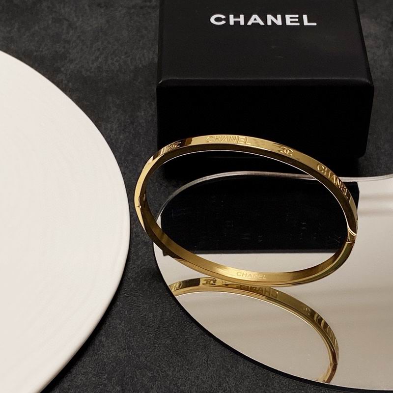 Chanel bracelet 05yxh17 (1)