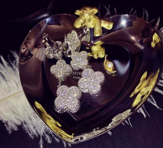 Van Cleef & Arpels earring 04lyh16 (1)
