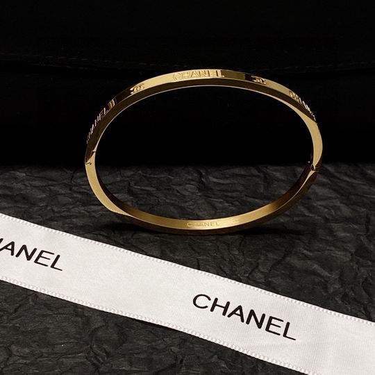 Chanel bracelet 12lyh73 (1)