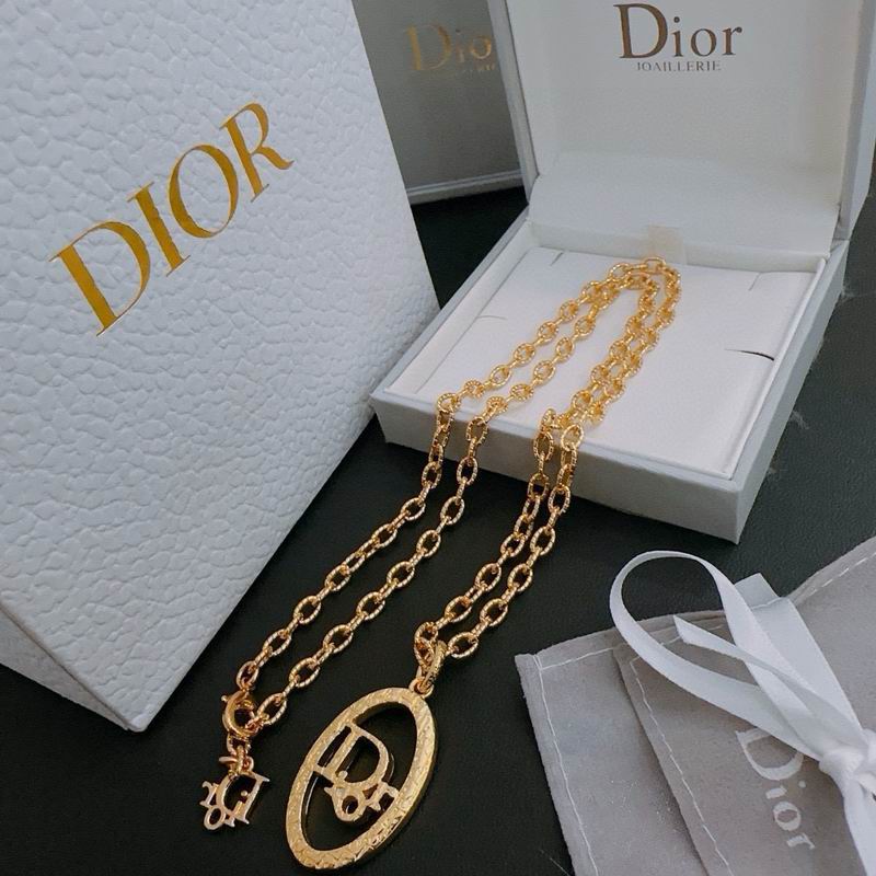 Dior Necklace 05yxh70 (1)