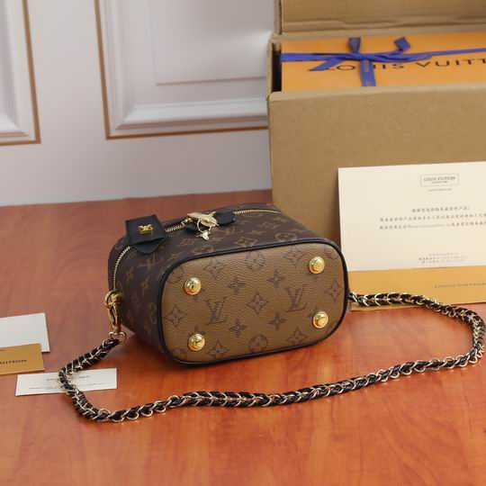 Nicolas Ghesquitere M45165 19x13x11cm ww (1)