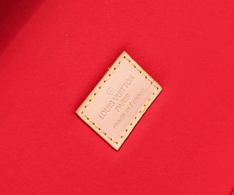 M4700B 34x18x11cm ss2_1