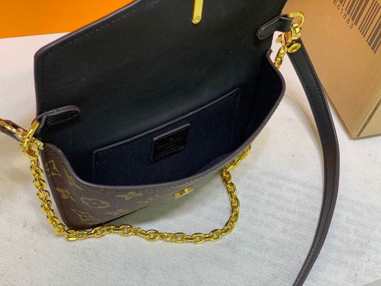 Padlock on Strap M80472 19X11X3 ss (1)