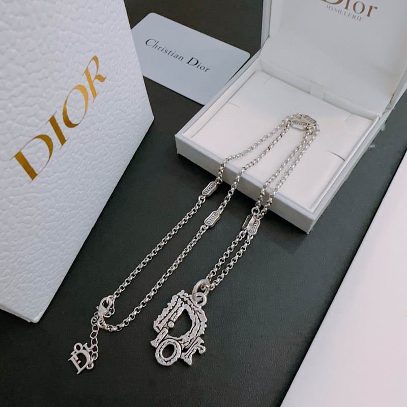 Dior Necklace 03lyh276 (1)