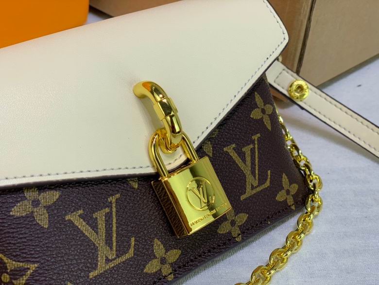 Padlock on Strap M80472 19X11X3 ss (1)