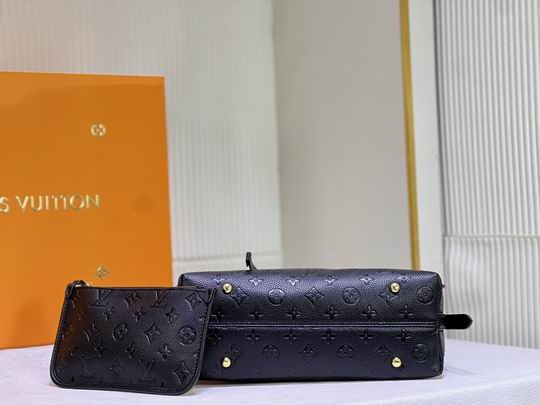 M46203黑色压花 蜡皮29x12x24cm cs (1)