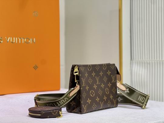 盥洗袋Monogram M47546 M47544 19x15x6cm cs (1)