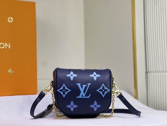 Bumbag M82208 17x12x9.5cm ss (1)