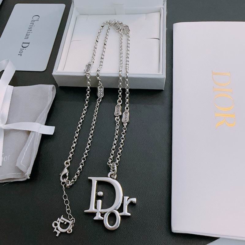 Dior Necklace 03lyh247 (1)