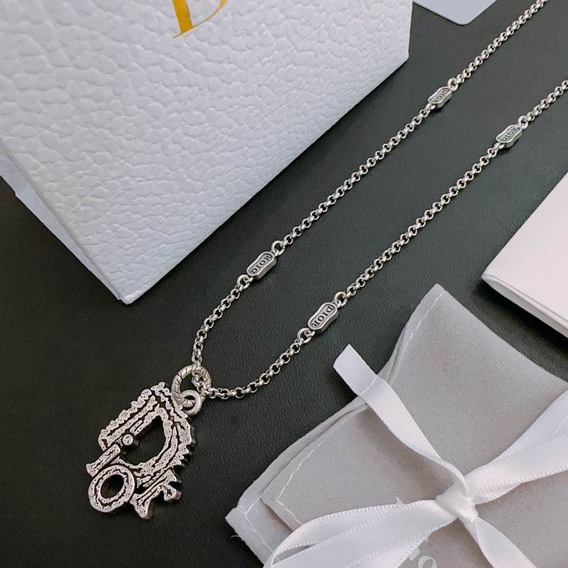 Dior Necklace 03lyh276 (1)