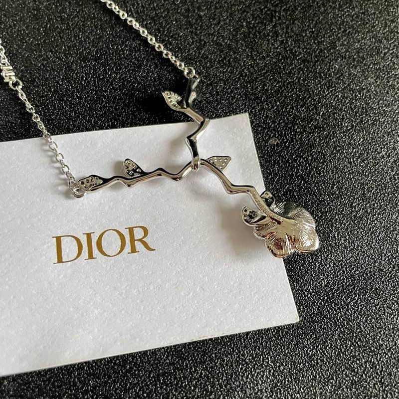 Dior Necklace 05yxh38 (1)