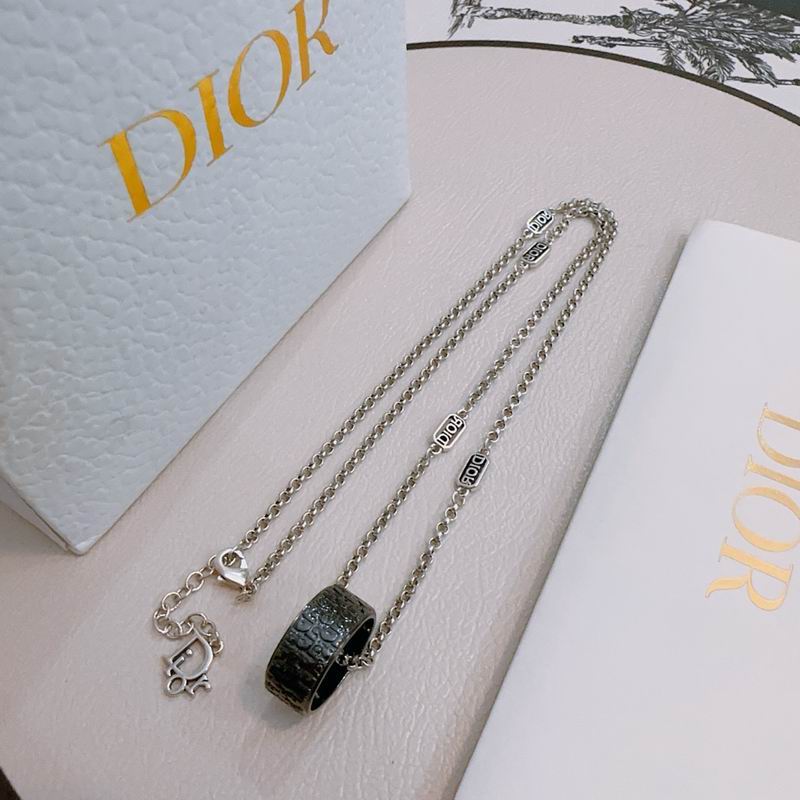 Dior Necklace 05yxh56 (1)