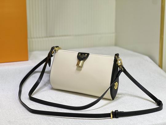 M47123 21x13cm ss (1)