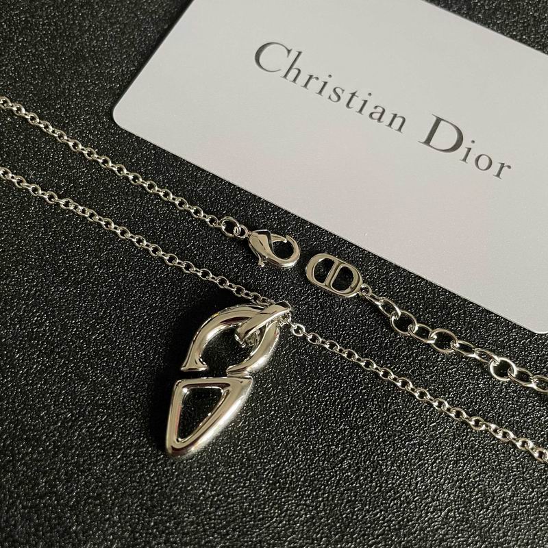Dior Necklace 05yxh05 (1)