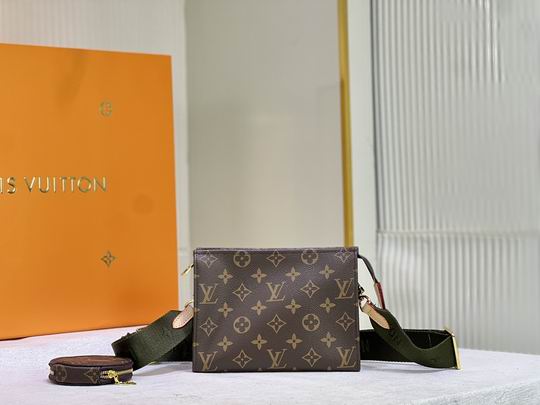 盥洗袋Monogram M47546 M47544 19x15x6cm cs (1)