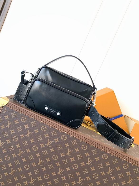 M13987 25X17.5X11cm WP 0
