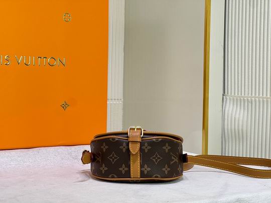 Nicolas Ghesquiere M44860 19x9x16cm cs (1)