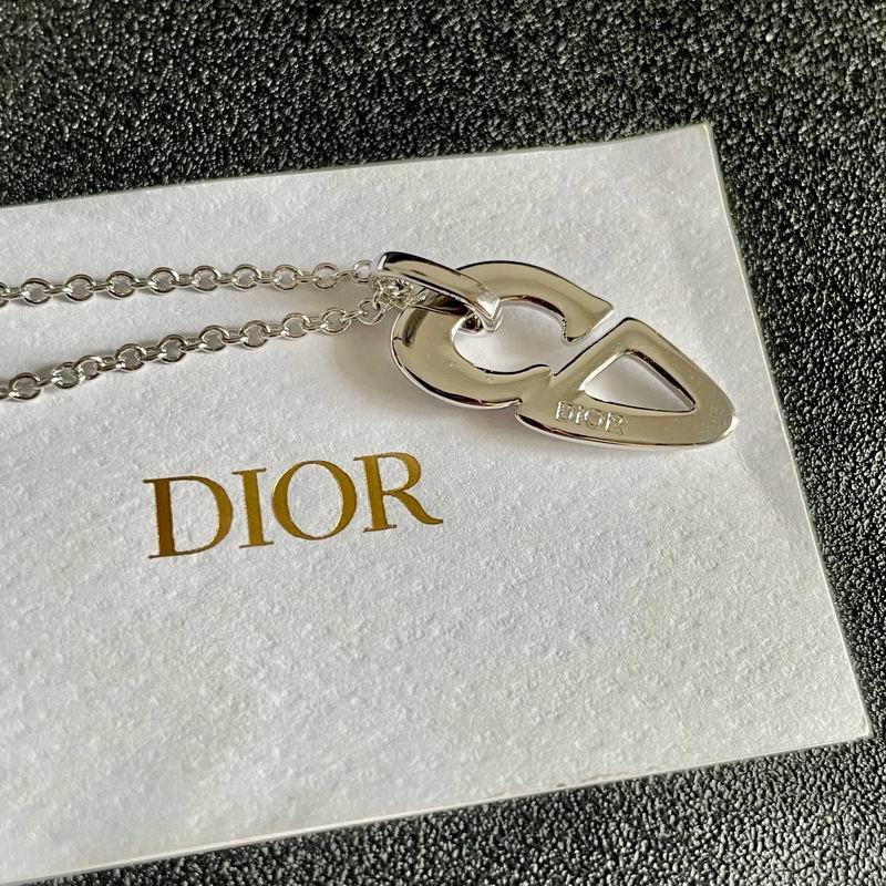 Dior Necklace 05yxh05 (1)