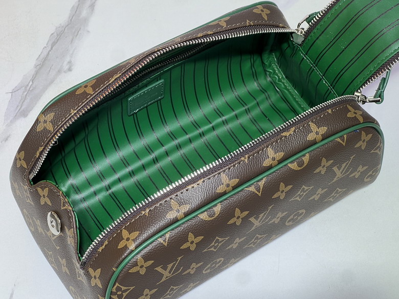 Dopp Kit M11482 28x15x16 5cm ss3_1