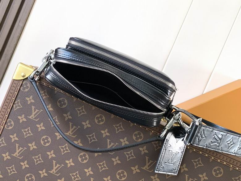 M13987 25X17.5X11cm WP 0