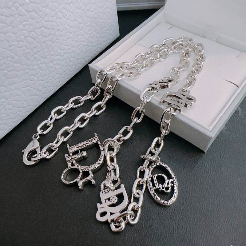 Dior Necklace 05yxh67 (1)
