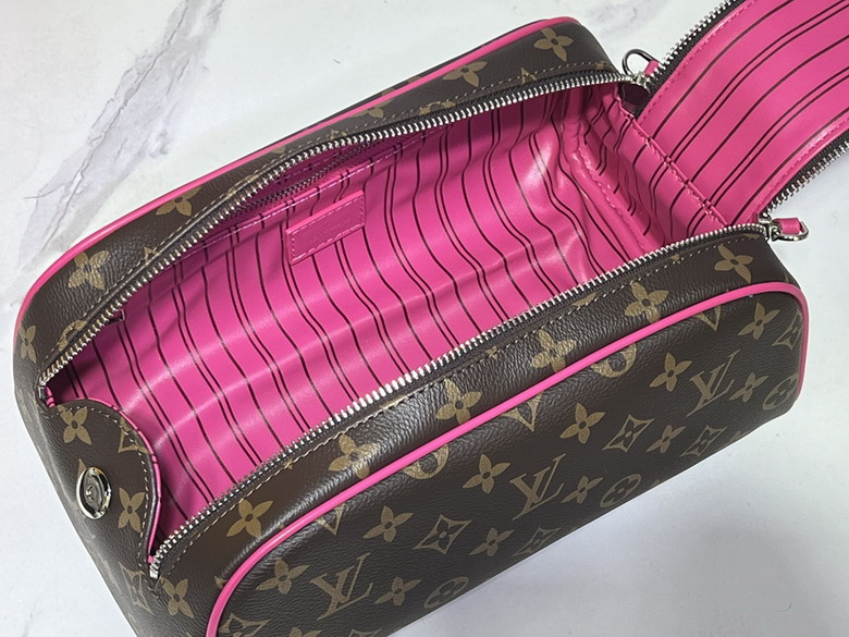Dopp Kit M11482 28x15x16 5cm ss1_1