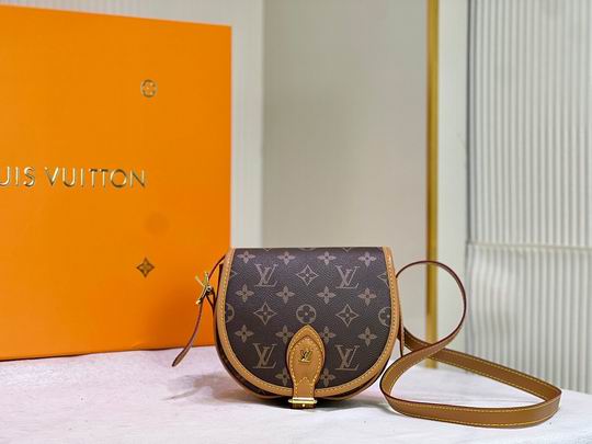 Nicolas Ghesquiere M44860 19x9x16cm cs (1)