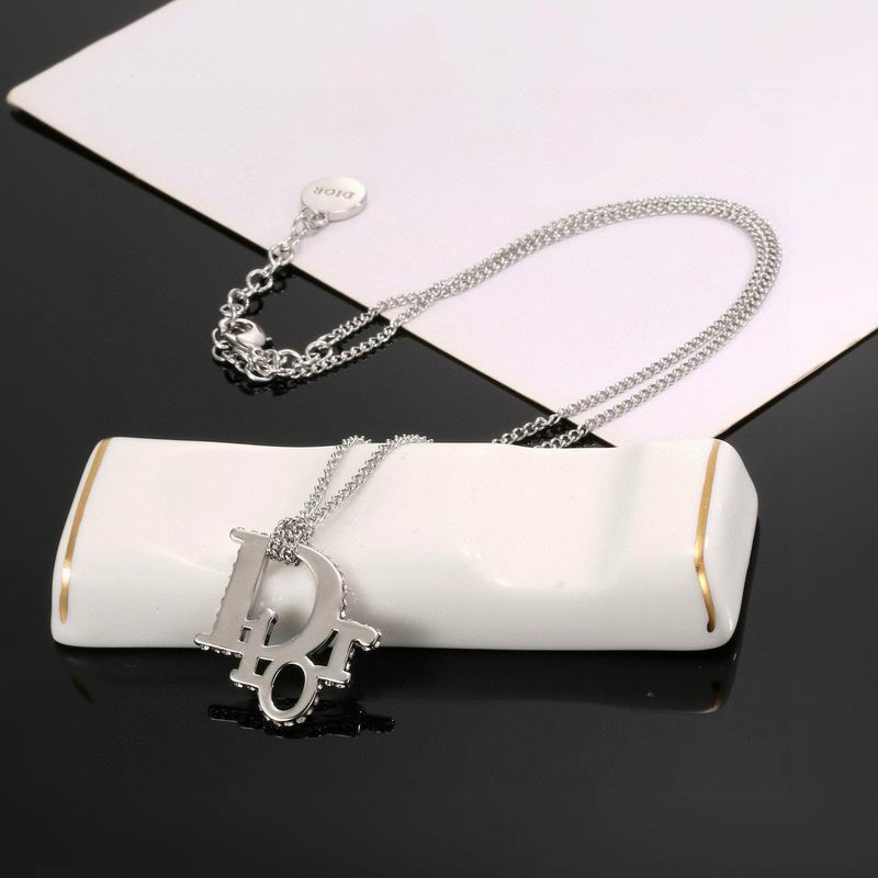Dior Necklace 05yxh06 (1)