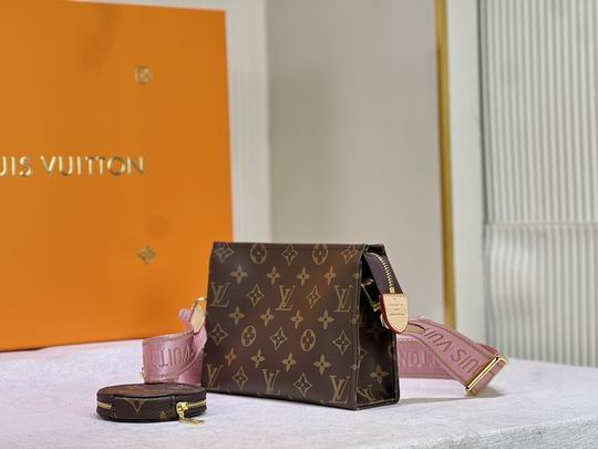 盥洗袋Monogram M47546 M47544 19x15x6cm cs (1)