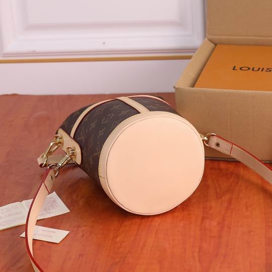 Duffle M43587 22x23x14cm ww (1)