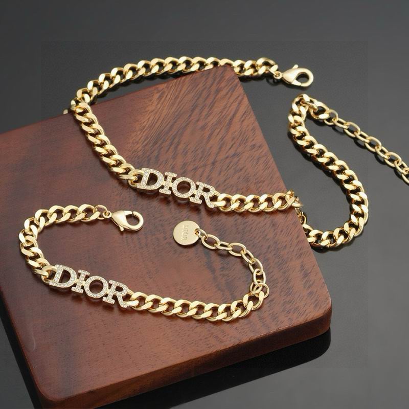 Dior Necklace 06yxh05 (1)