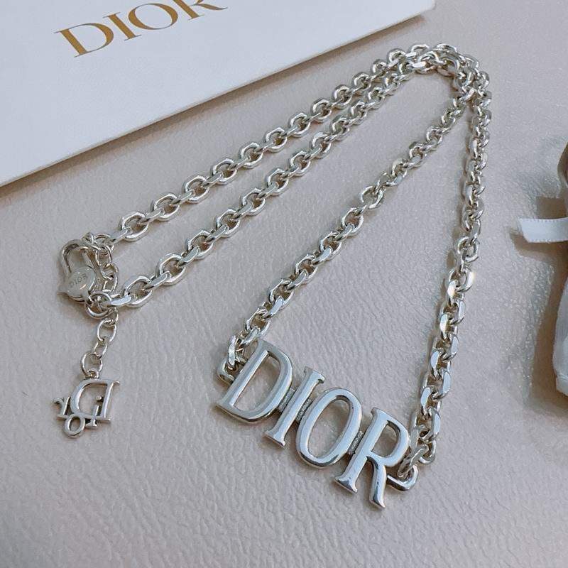 Dior Necklace 05yxh77 (1)