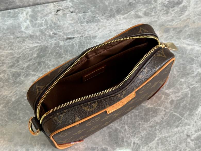 M14058 13X6.5X20cm WP 0