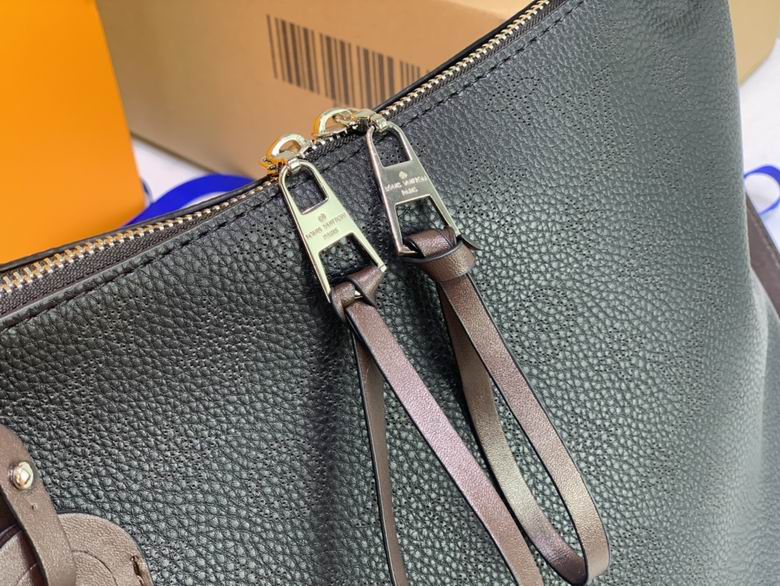 Beaubourg Hobo M56084 32x26x17cm (1)