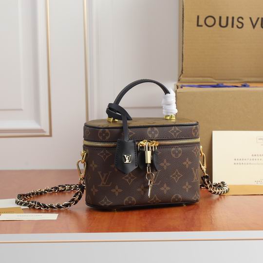 Nicolas Ghesquitere M45165 19x13x11cm ww (1)
