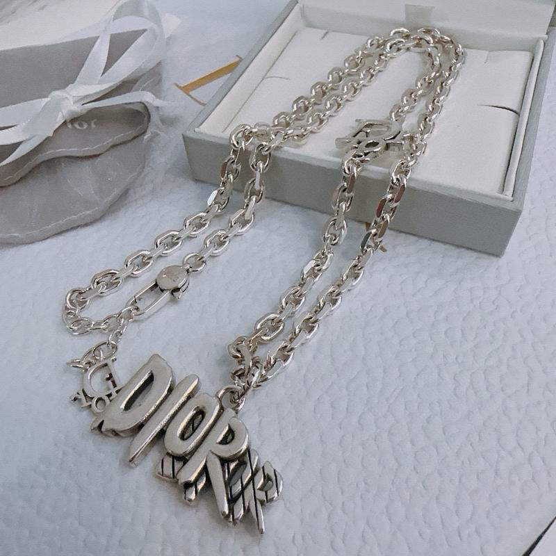 Dior Necklace 05yxh65 (1)