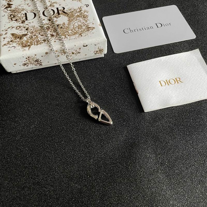Dior Necklace 05yxh05 (1)