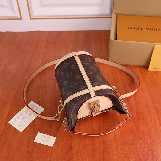 Duffle M43587 22x23x14cm ww (1)