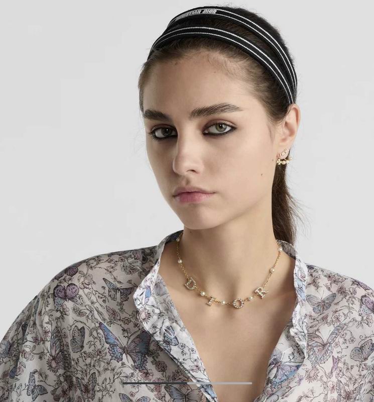 Dior Necklace 05yxh60 (1)