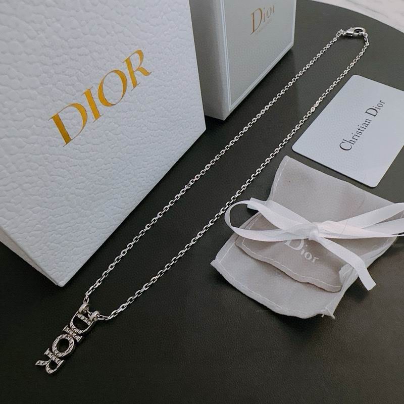 Dior Necklace 05yxh72 (1)