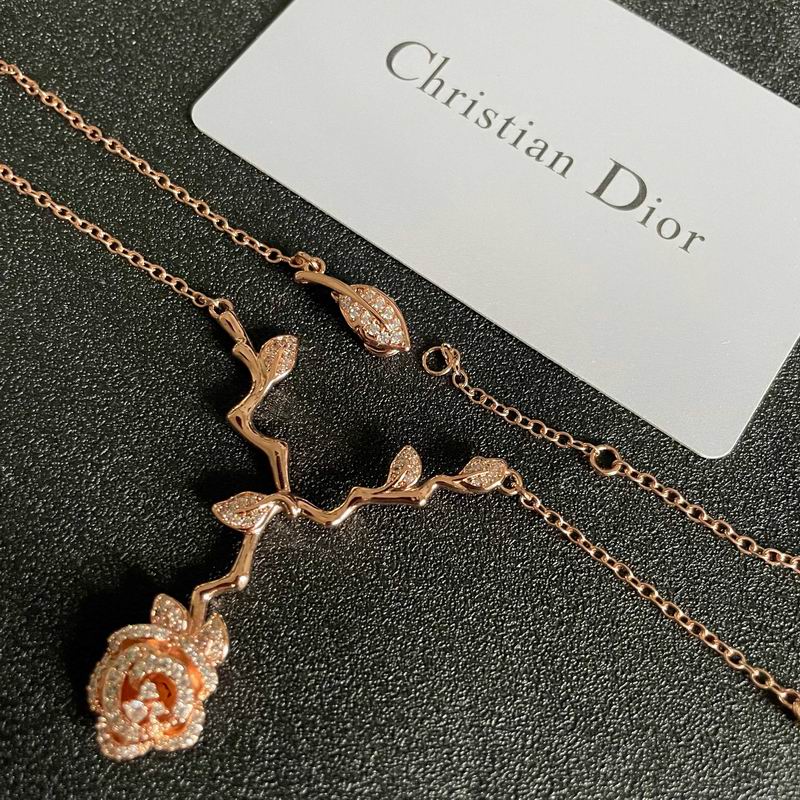 Dior Necklace 05yxh38 (1)