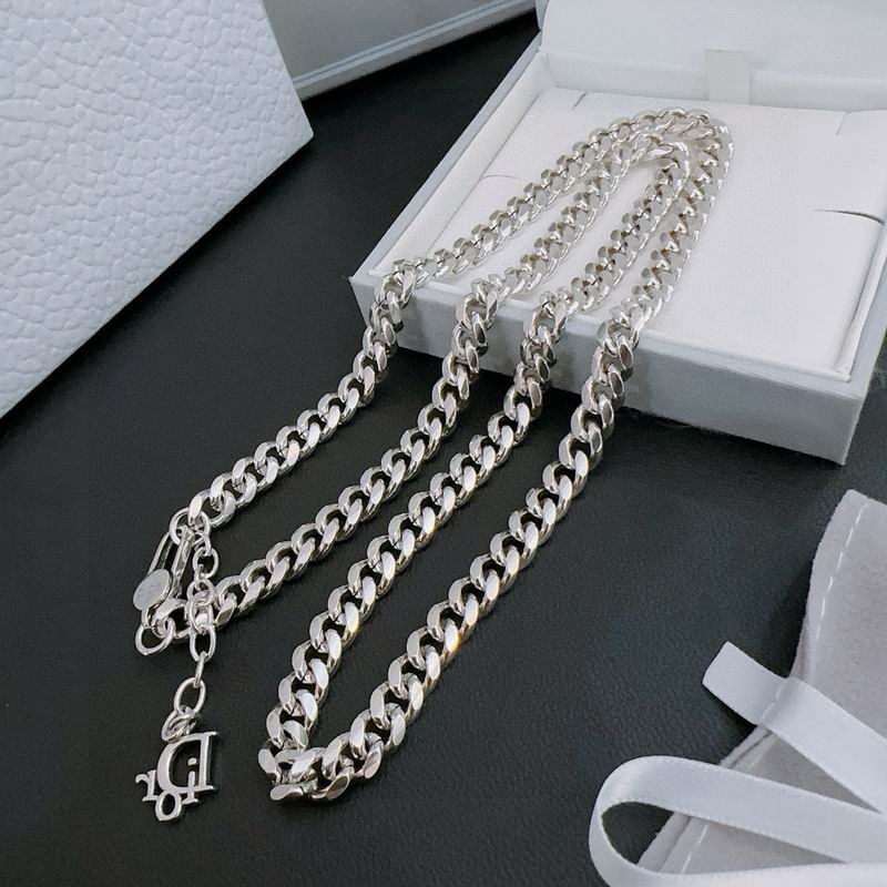 Dior Necklace 05yxh86 (1)