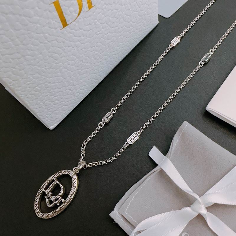 Dior Necklace 03lyh270 (1)
