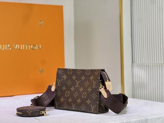 盥洗袋Monogram M47546 M47544 19x15x6cm cs (1)
