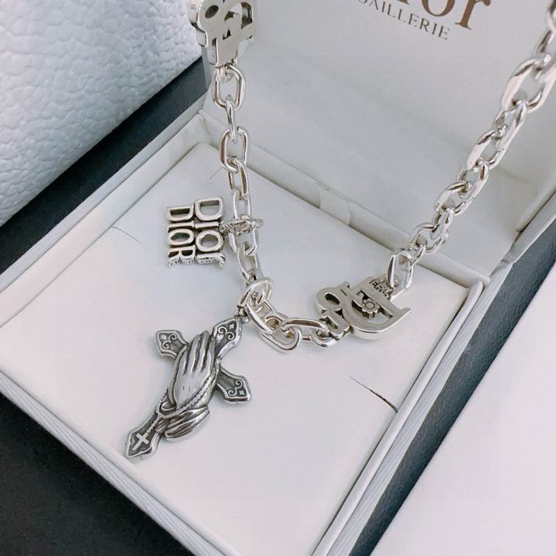 Dior Necklace 05yxh63 (1)