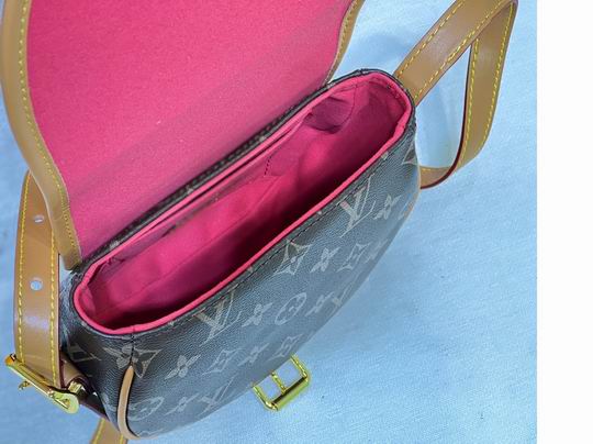 Nicolas Ghesquiere M44860 19x9x16cm cs (1)