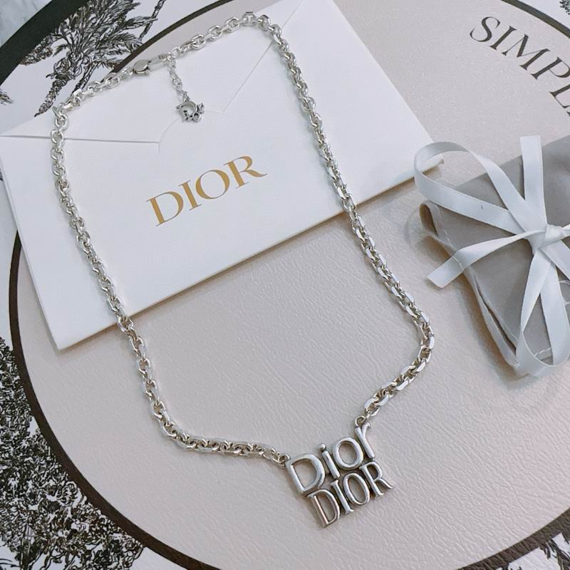 Dior Necklace 05yxh78 (1)