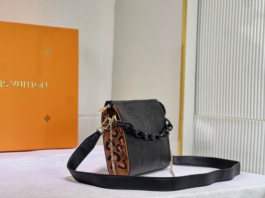 M67692 M80504 25x20x5cm cs (1)